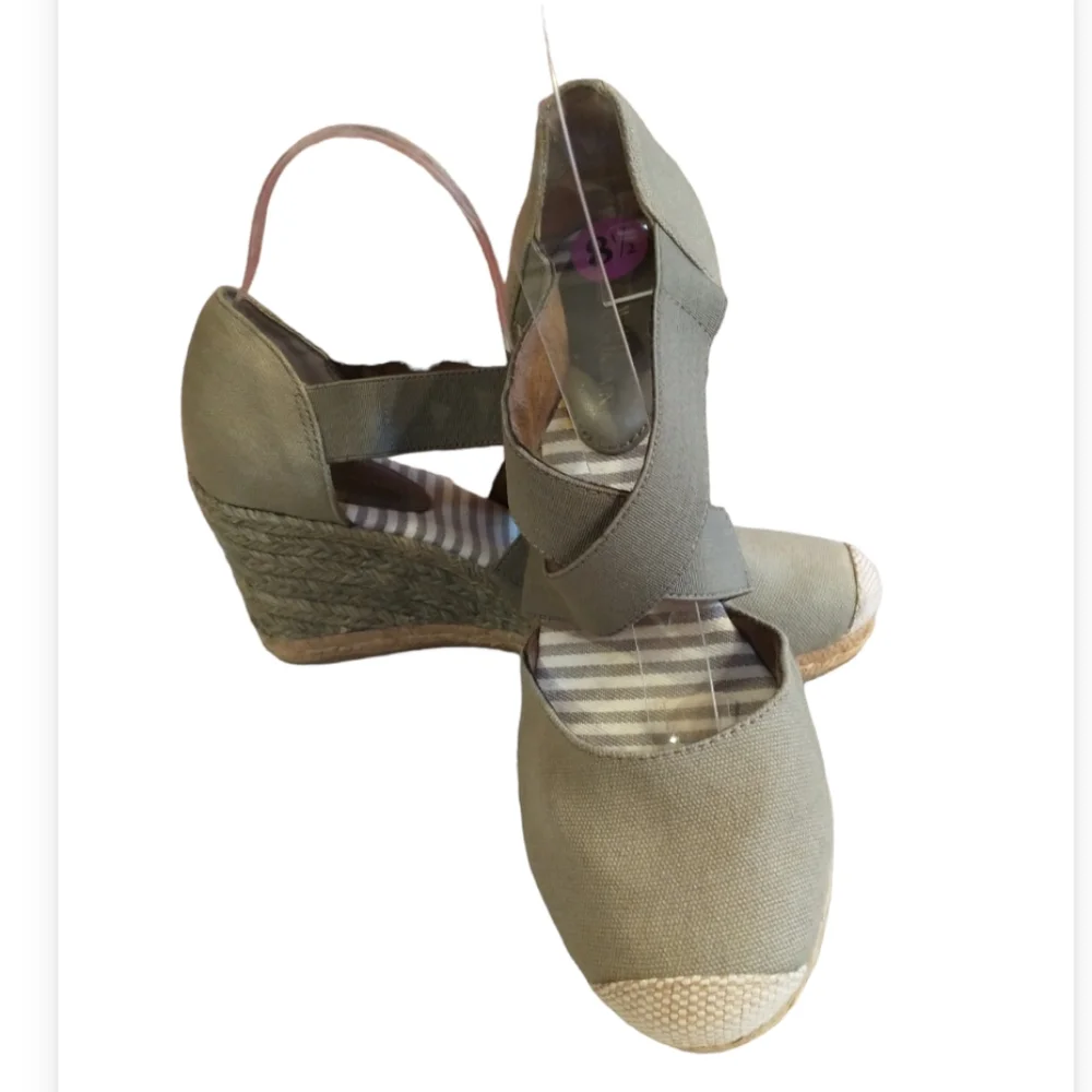 White Mountain Women's Espadrilles Wedge Sandal Criss Cross Khaki Green 8.5M